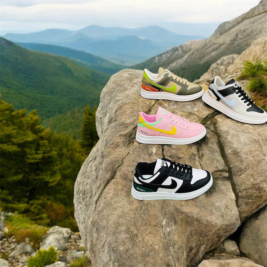 GIRLS SNEAKERS